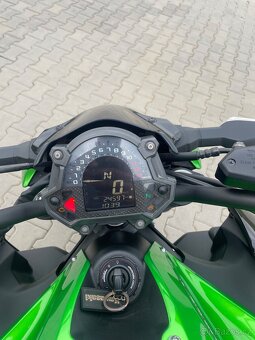 Kawasaki Z900 - 5