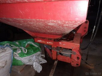 Rozmetadlo hnojiv - 5