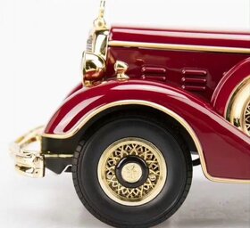 Model 1:18 Histor. Rarita Cadillac Tudor Deluxe 1932 - 5