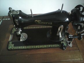 Prodám starý šicí stroj  Minerva - 5