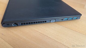 Fujitsu-Siemens A557, 15” Full HD, 8GB DDR 4, 250GB SSD - 5