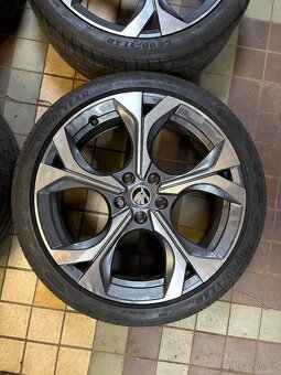 Alu r19 Octavia IV 225/40/19 - 5