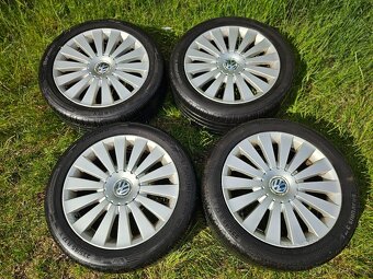 Kompletní letní orig. Alu kola VW MACAU - 235/45 R17 - 5x112 - 5