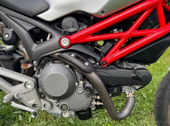Prodám DUCATI MONSTER 1100 - 5