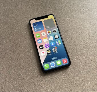 Apple iPhone XS - 5