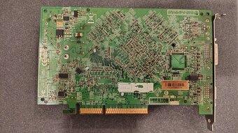 Leadtek WinFast 7600 GT AGP 256MB + INNO 3D FX5200 AGP 64MB - 5