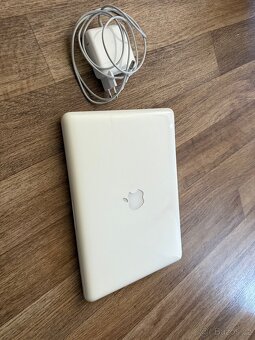 Apple MacBook mid 2010 - 5