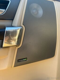 Land Rover Discovery 4 - 5