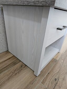 NOVÝ NOČNÍ STOLEK PROVENCE, PC 2699 KČ - 5