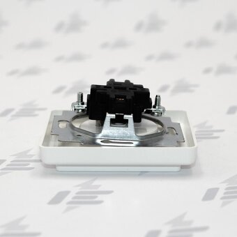 Zásuvka ABB Classic - 5