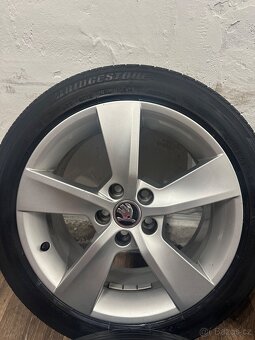ALU Kola ŠKODA 5x100 R16 ALORE Letní Pneu 215/45/16 - 5