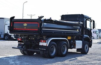 Mercedes-Benz AROCS 2646 6x4 - třístranný sklápěč - 5