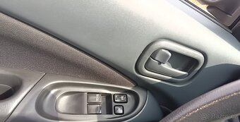 Nissan Almera - 5