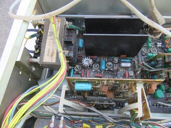 Nabízím tape deck Tesla SM 260. Nekompletní. Nefunkční. Pro - 5