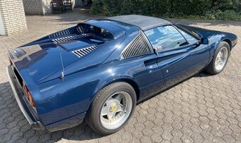 Ferrari 308 GTS z roku 1983 - 5
