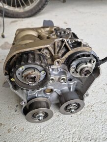 Ducati 1098 S 2008 Motor Hlava Válce Poškozená - 5