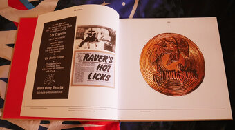 Led Zeppelin - Physical Graffiti (jen kniha o albu) - 5