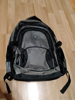 Prodám Školní tašku v krásném stavu - 5