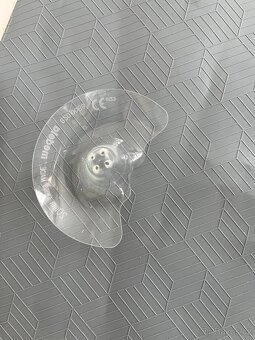 Kojící kloboučky Medela - 5