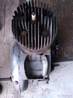 Motor Jawa 250,353 - 5