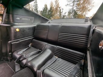 Ford Mustang Fastback - 5