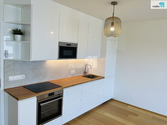 Prodej bytu, 2+kk, 57 m2 + terasa, zahrada, Praha 10 - 5