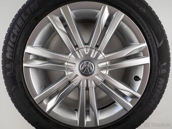 Volkswagen Golf - Originání 17" alu kola - Letní pneu - 5