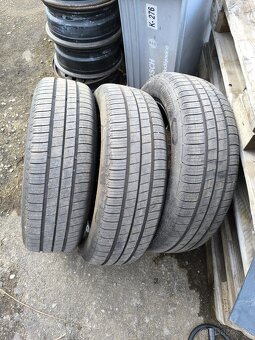 Letní pneu GOODYEAR EfficientGrip Performance 195/60 R18 - 5