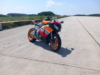 Honda CBR 1000RR REPSOL - 5