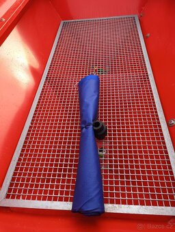 Rozmetadlo hnojiva 1000 l nezávislé hydraulické otevírání - 5