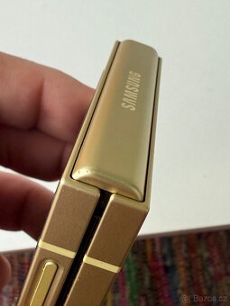 Samsung Galaxy Z Flip6 Olympic Edition - 5
