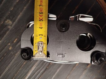 Příruba na kopák - 5