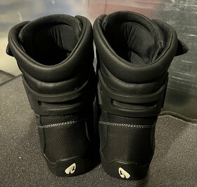 40. Moto Boty FORMA TRIBE HDRY 42 - 5