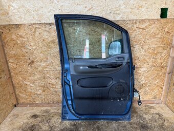 LEVÉ PŘEDNÍ DVEŘE HYUNDAI H1 - 5