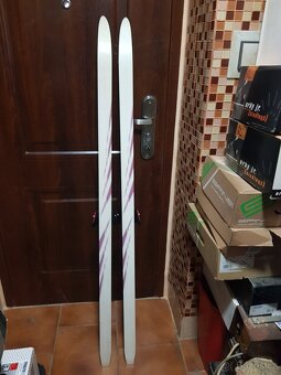 Prodám nové běžky KAZAMA 150cm dlouhé. - 5