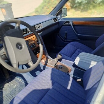 Mercedes 124 2.4 d rv 1986 - 5