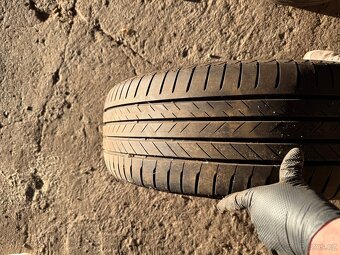 Bridgestone Alenza 235/55r19 101v - 5