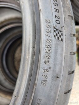 255 35 20" 97W.. Michelin - 5