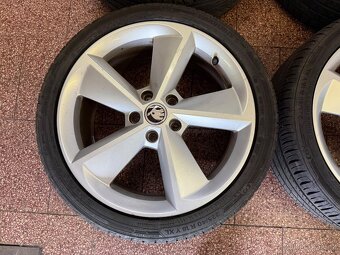 Originální Alu kola Škoda r18 letní pneu - 5