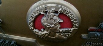 PIANO ZNAČKA BROŽ + otočná stolička - 5