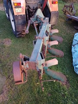 Pluh za traktor, 3 radličný Roudnický Privat PL3-101 - 5