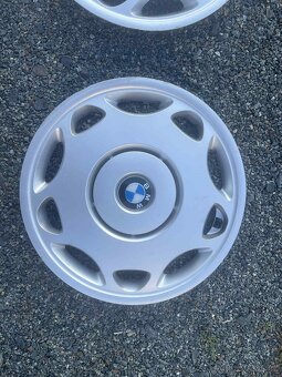 Prodám poklice bmw velikost 15” - 5