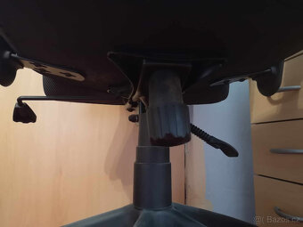 Kancelářské křeslo - 5