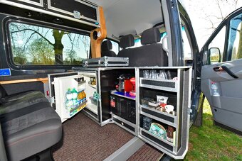Sprinter  mikrobus 8+1 - 5