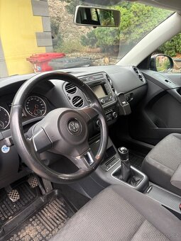 Volkswagen Tiguan - 5