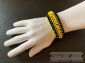 Paracord náramek (17 cm) black - yellow - 5