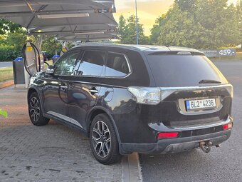 Mitsubishi Outlander - 5