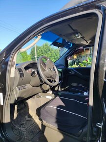NISSAN NAVARA DOUBLE-CAB - 5