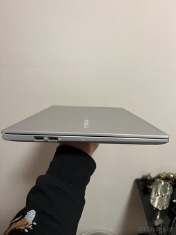 ASUS VivoBook OLED Notebook - 5