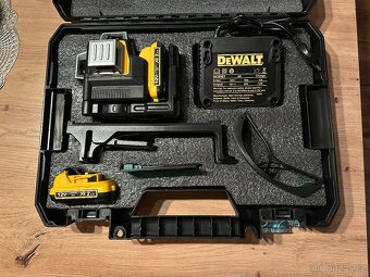 DeWalt laser 360 stavební - 5